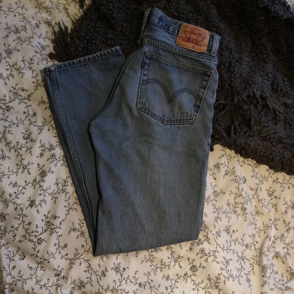 Red Tab Levi Jeans - Picture 4 of 5